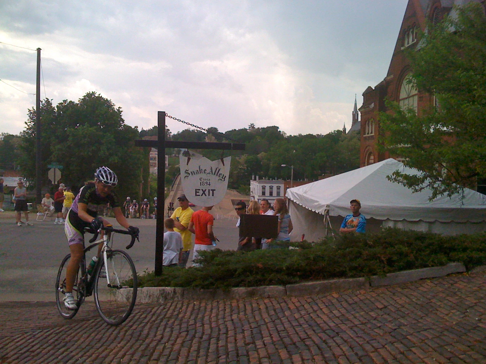 Amanda Miller rode a perfect race and won on her own.