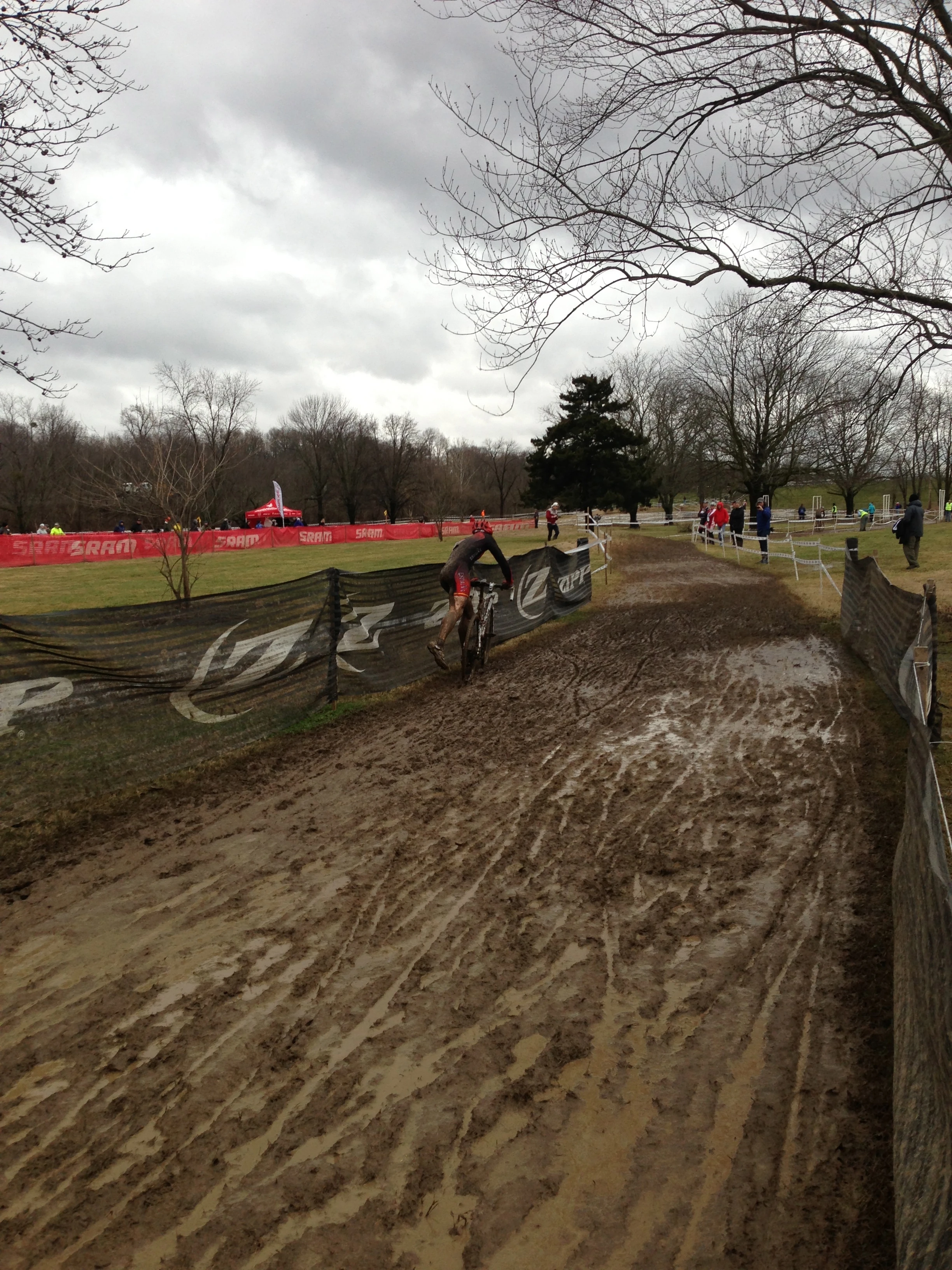 This is a Spanish guy that finished 2nd, to Peter Weber in the 40-44 qualifying race. He mounted by putting his left foot on the pedal and then throwing his leg over the seat like a horse. I don&rsquo;t see how that would work very well on Friday on the ice.