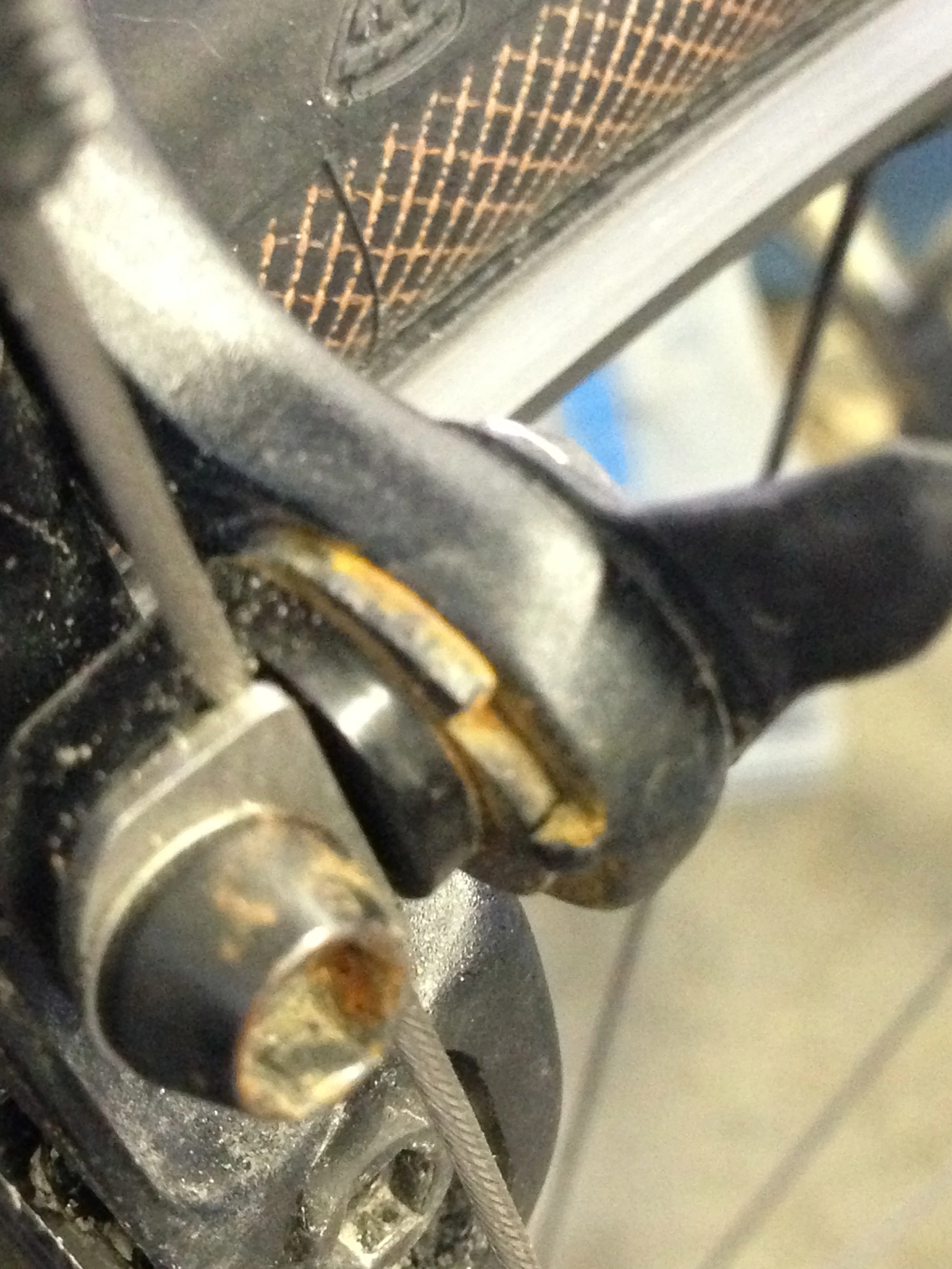 Plus, look at this, rust on a brake. You put the brake under the bottom bracket and use a material that will rust. Stupid.
