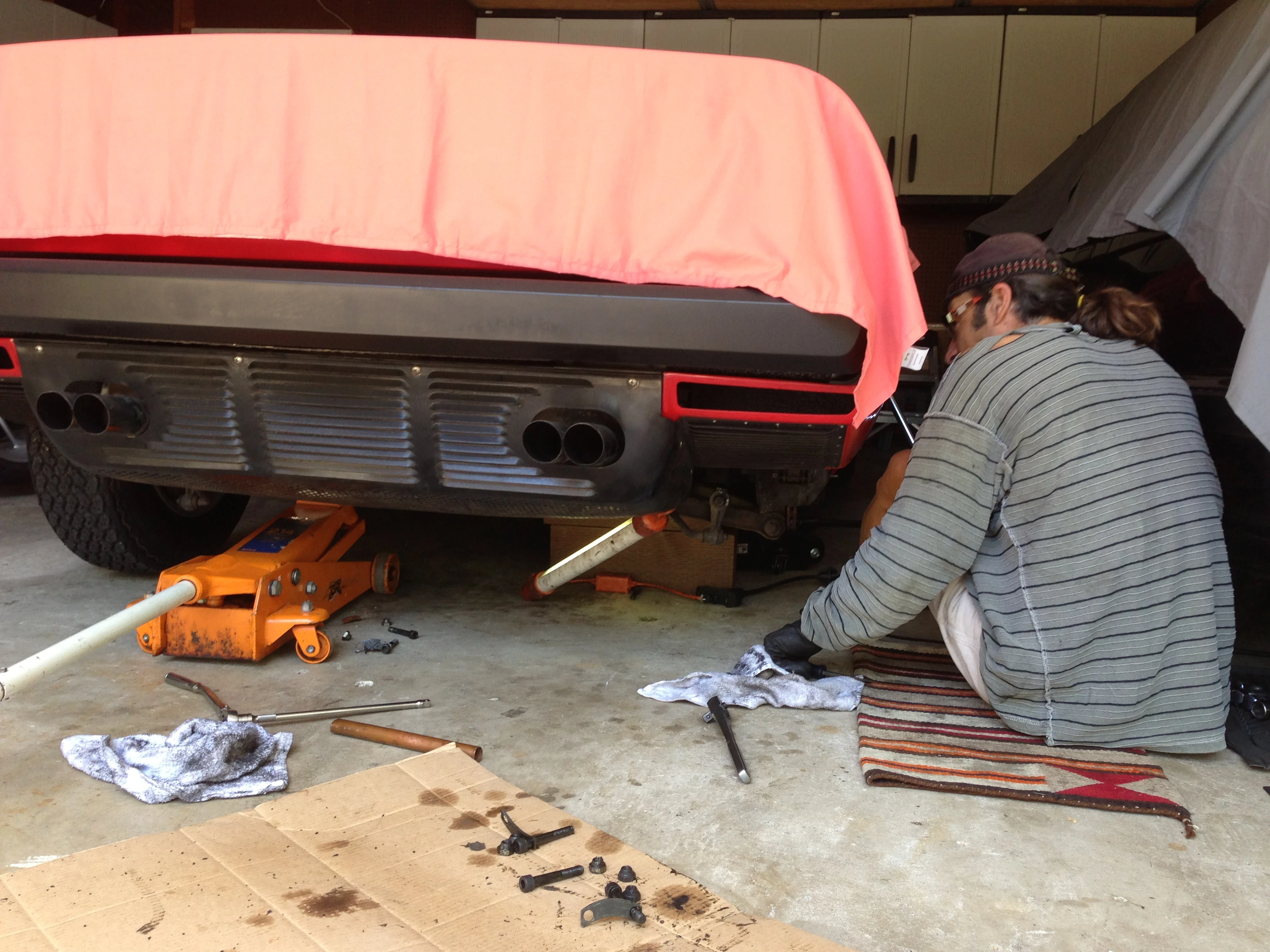 Don was replacing the CV boots on his Ferrari yesterday morning.