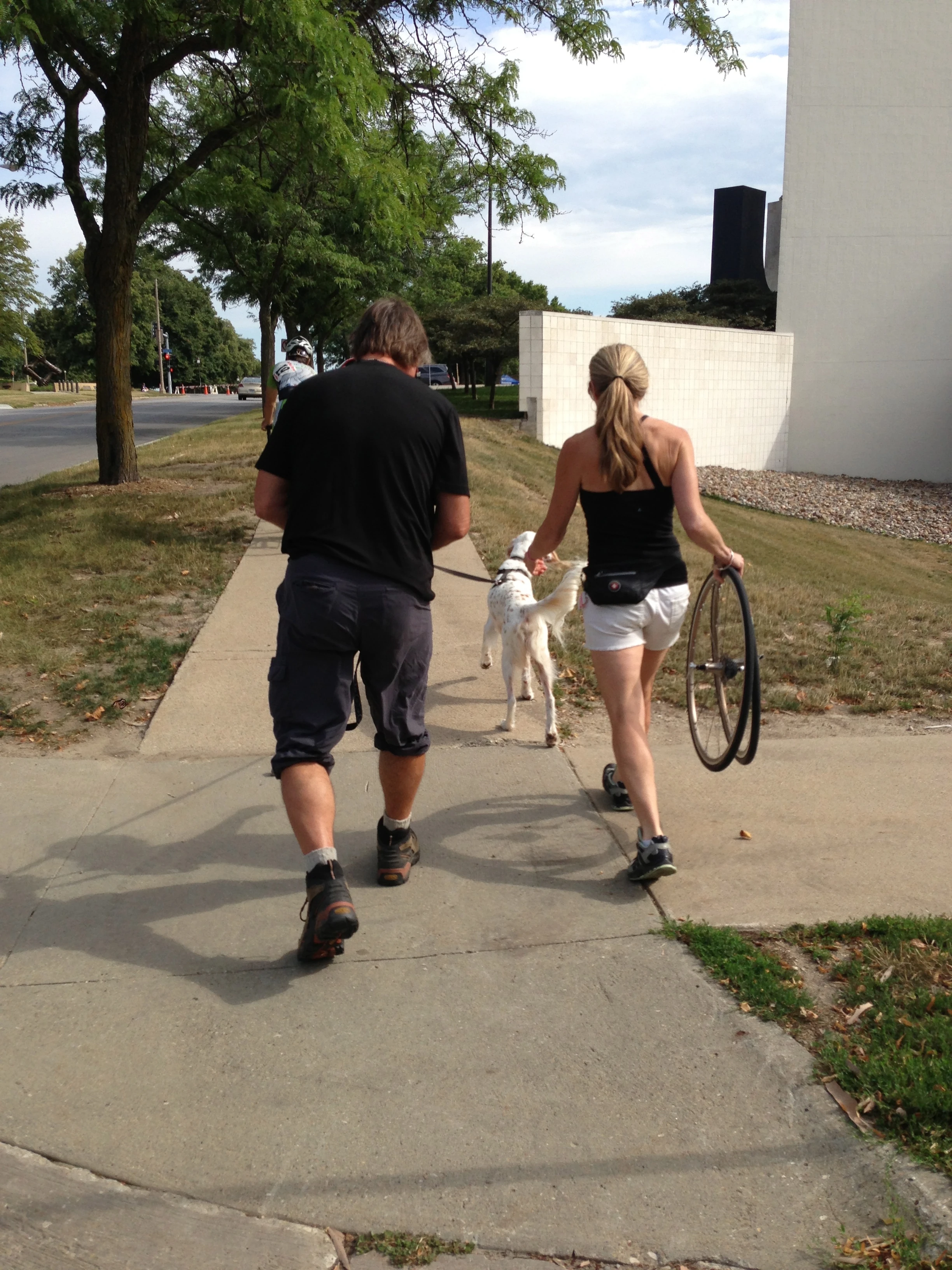 There was a Michael Fatka sighting. I guess it is annual. We actually stayed and ate pizza at Felix and Oscars after the race. 