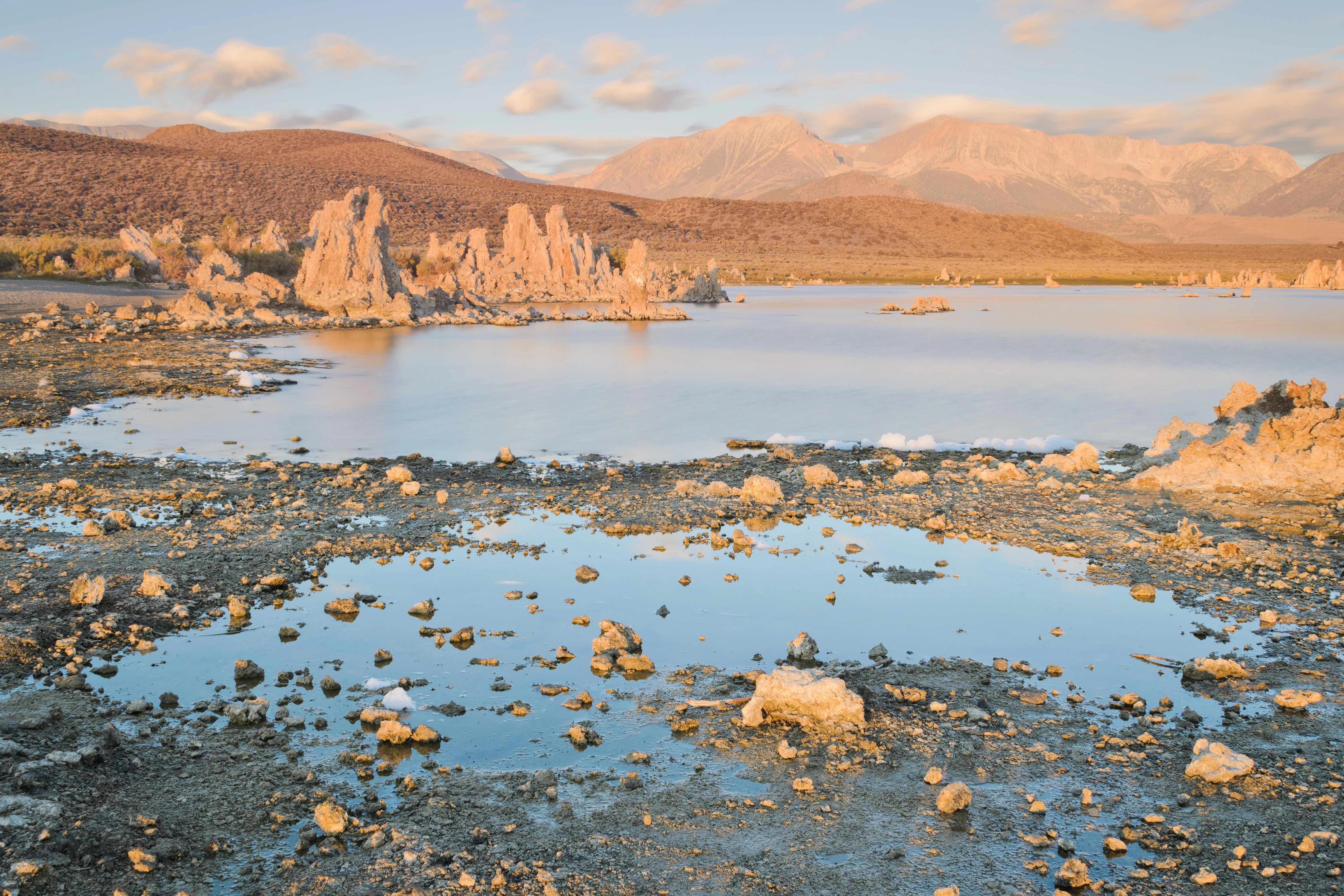 Mono Lake, outside Mammoth Lakes, CA. This is a picture for 2013. I went by this lake, everytime I’ve been to Mammoth, for years and years. This is so sad.