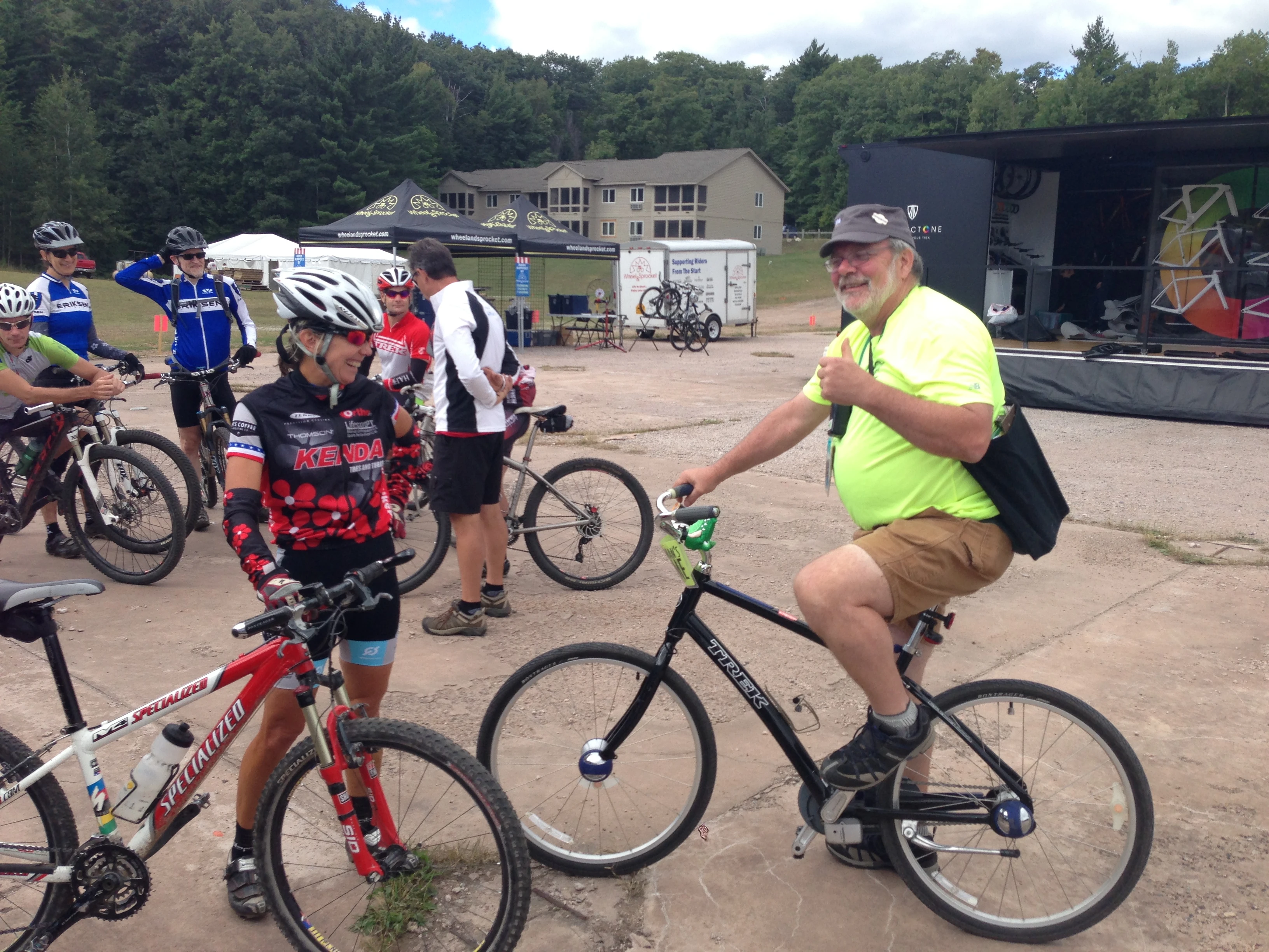 Gary Crandall and Catherine catching up.