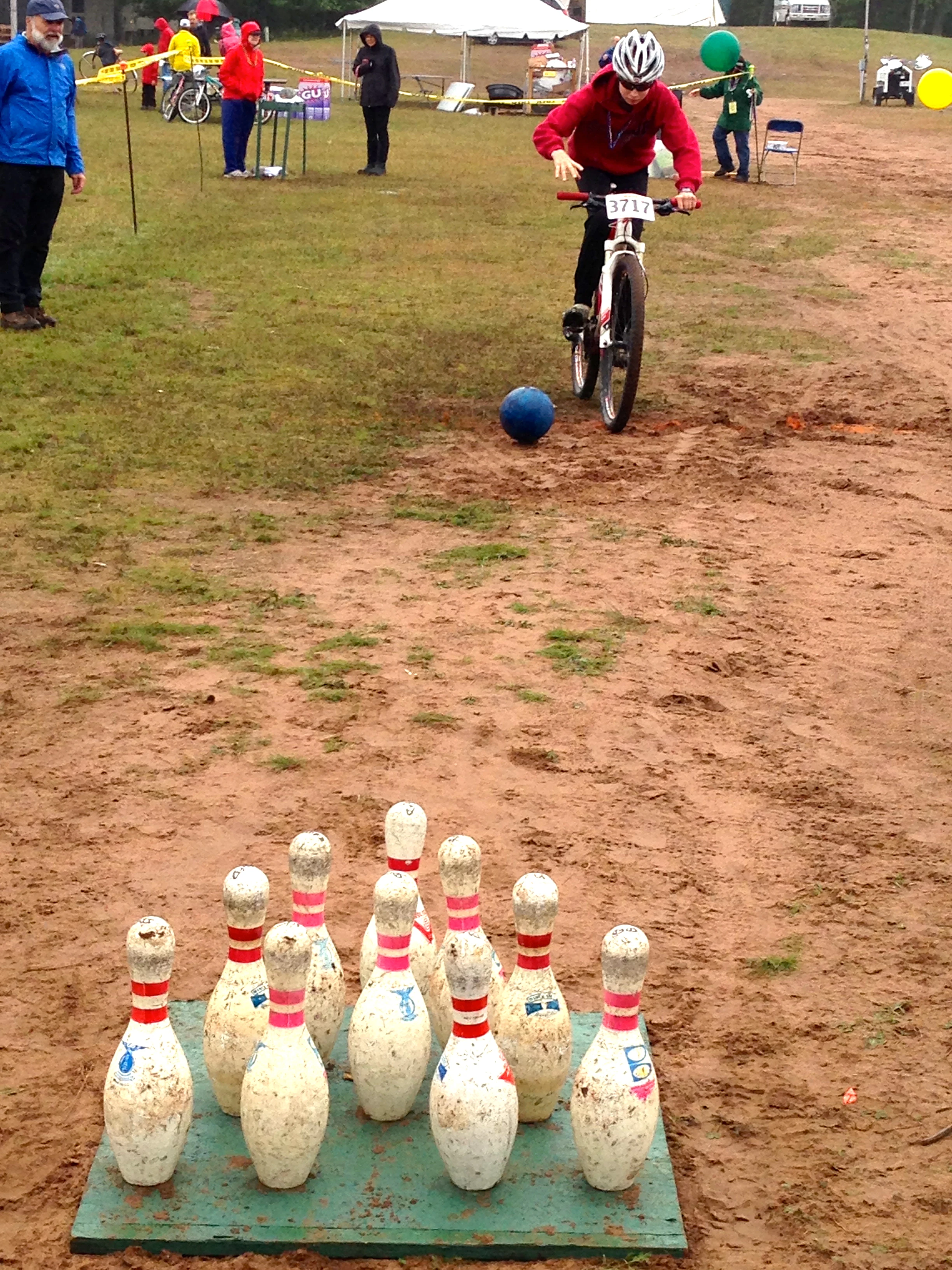 If my thumb would be working better, I would have liked to try the bowling from the bike deal.