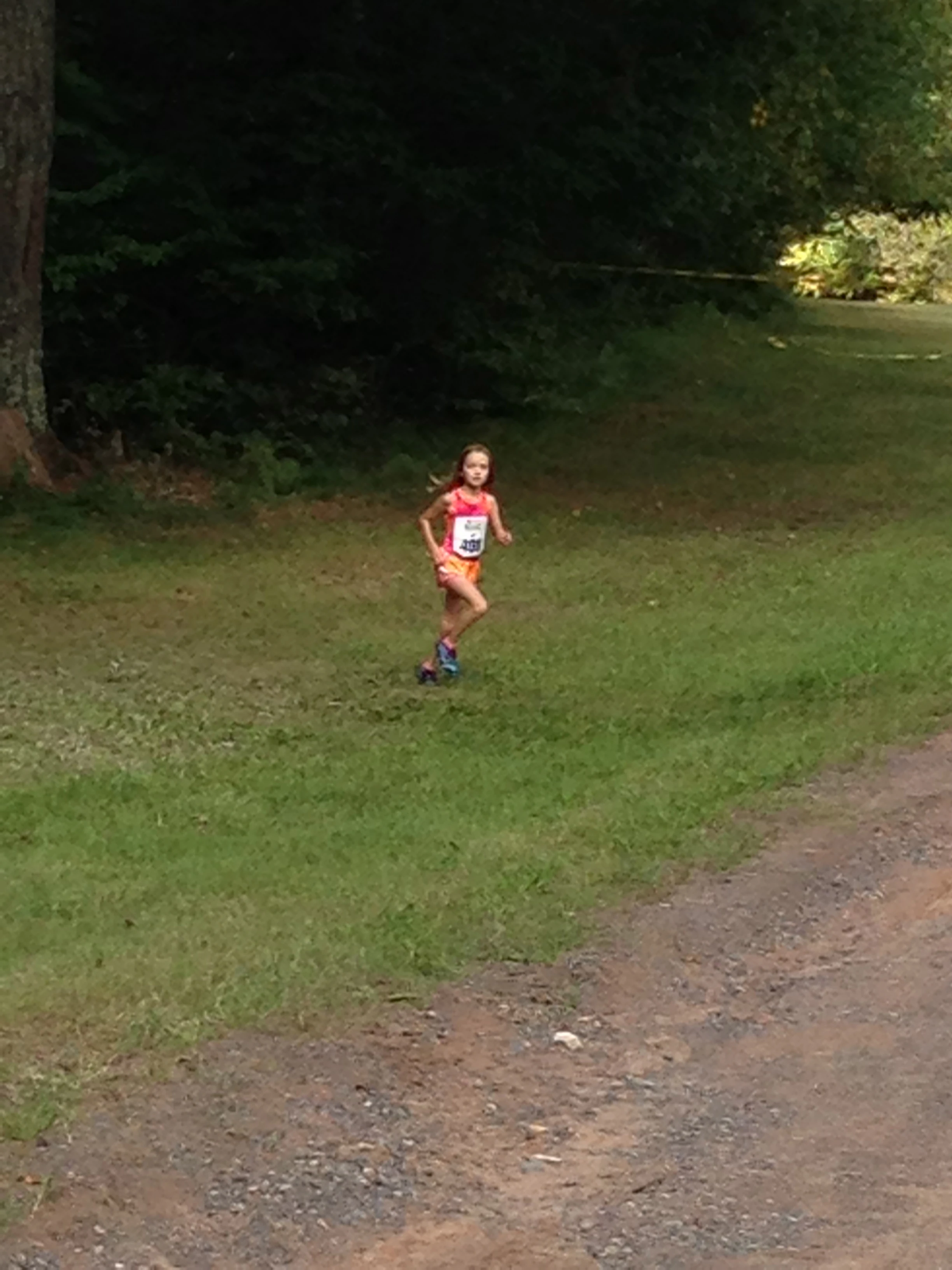 This little girl was haulin&rsquo; on the 5 km. 