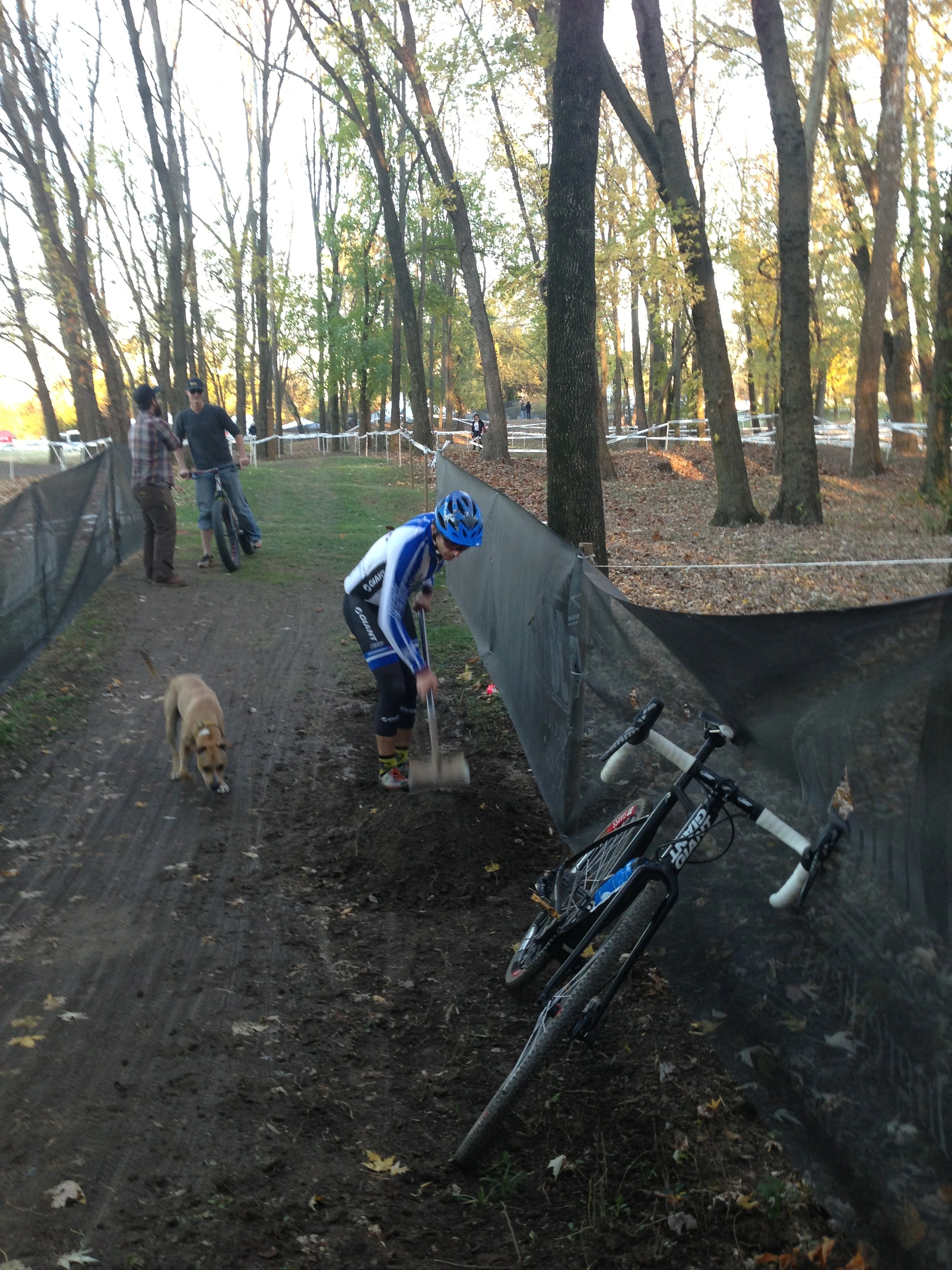 Looks like there is going to be a little air action tomorrow afternoon. Wonder if he travels with his shovel?