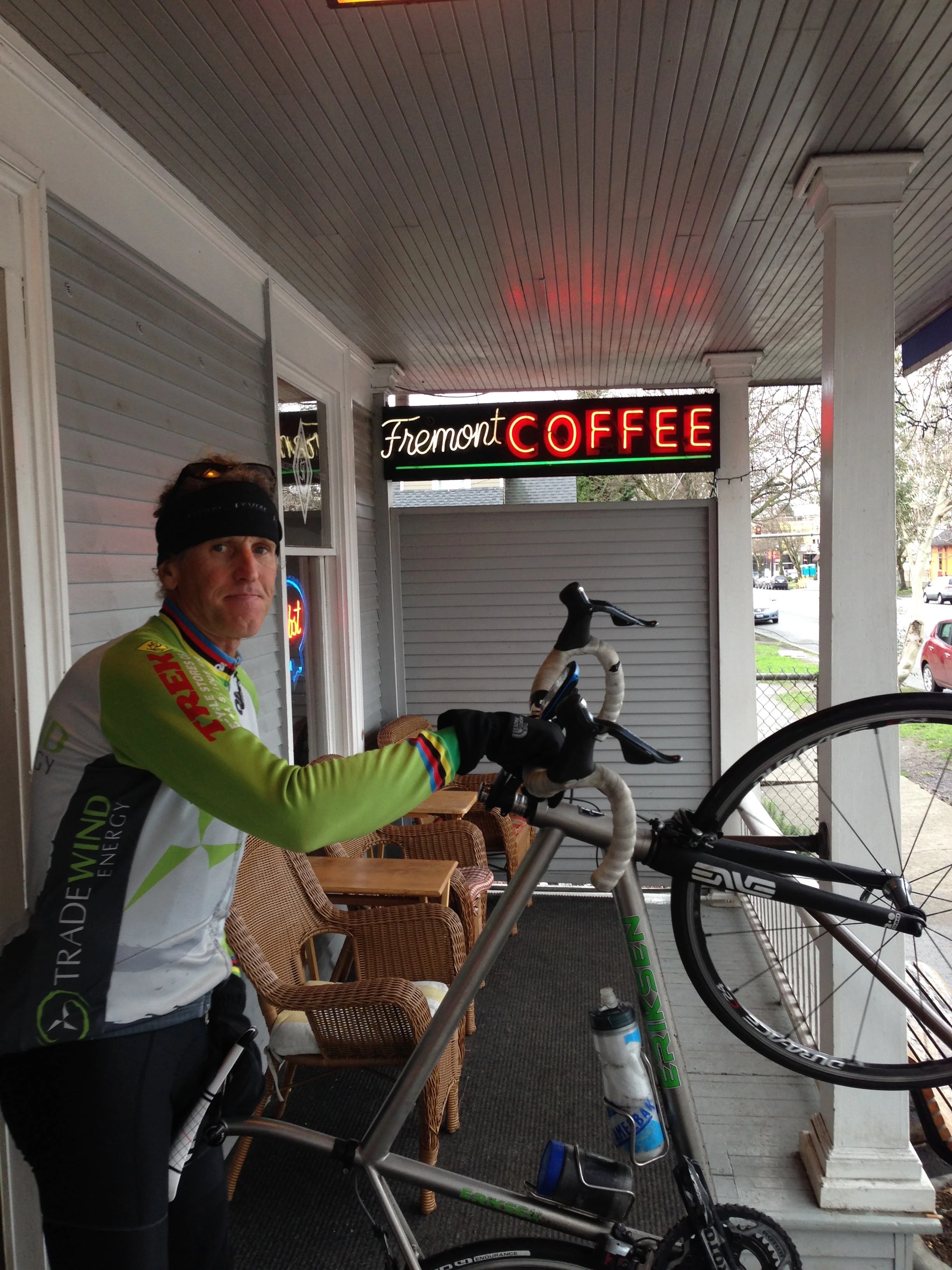 We started the ride yesterday over at Fremont at the Fremont Coffee Company. Very good coffee.