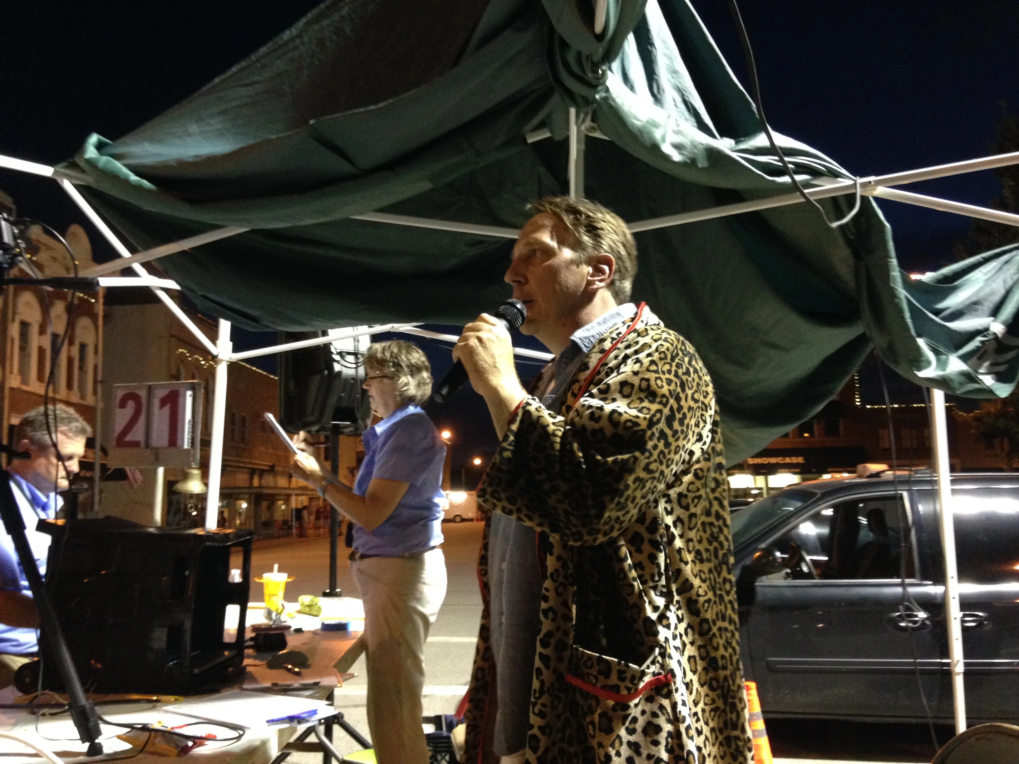 My friend, Aaro Froese, having the announcing duties last night. He wears many different hats at bike races.