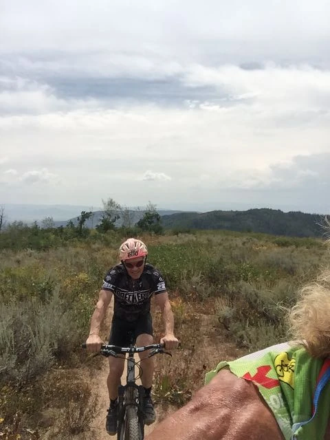 Kent being all retro with an Etto helmet. He left his helmet at the shop, so went down to his basement and this is what he came up with.