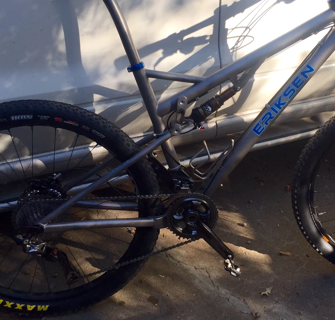 Not the best photo, but this shows the linkage for the dual suspension.