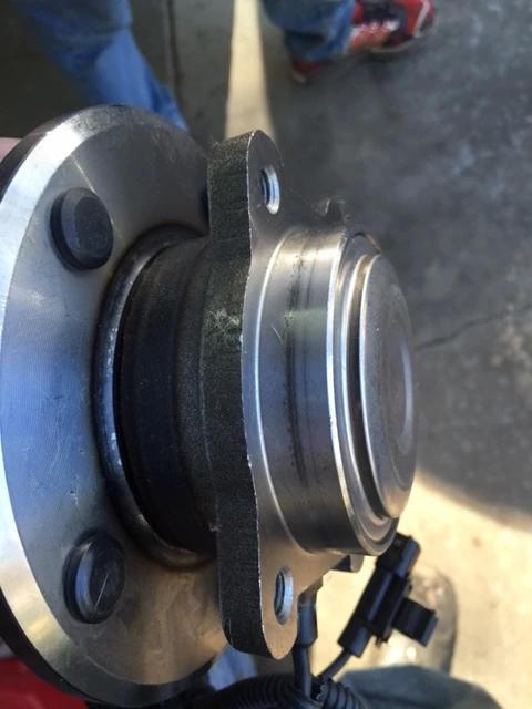 The new hub bearing. It is just rusted around the back cylinder. 