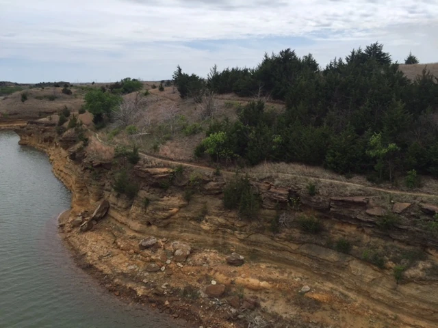 The trail is right along the edge of the lake quite a bit.