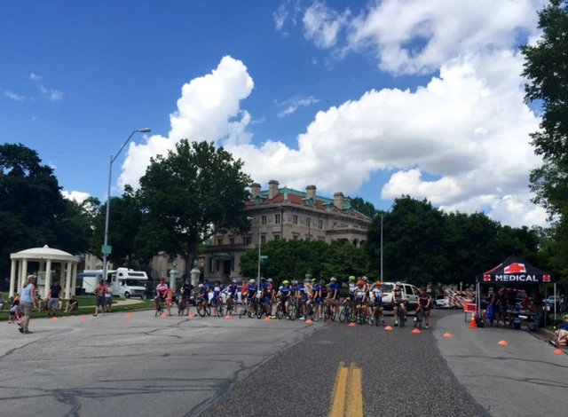 The women&rsquo;s start at the Tour of KC. The house around the area are magnificent. 