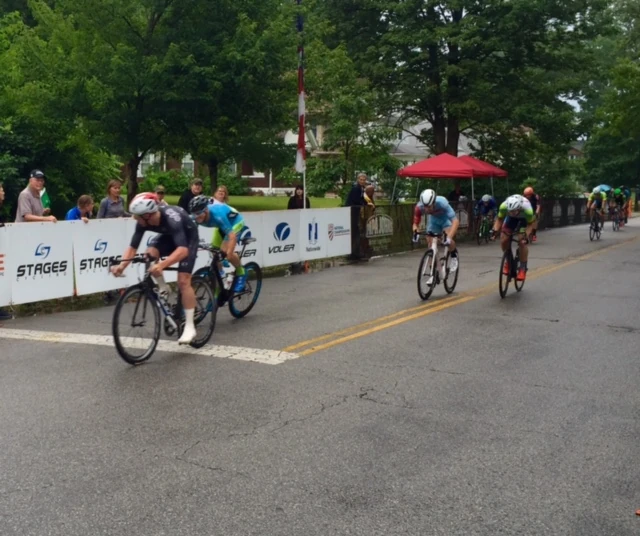 Daniel Holloway looking back just 10 meters from the line.