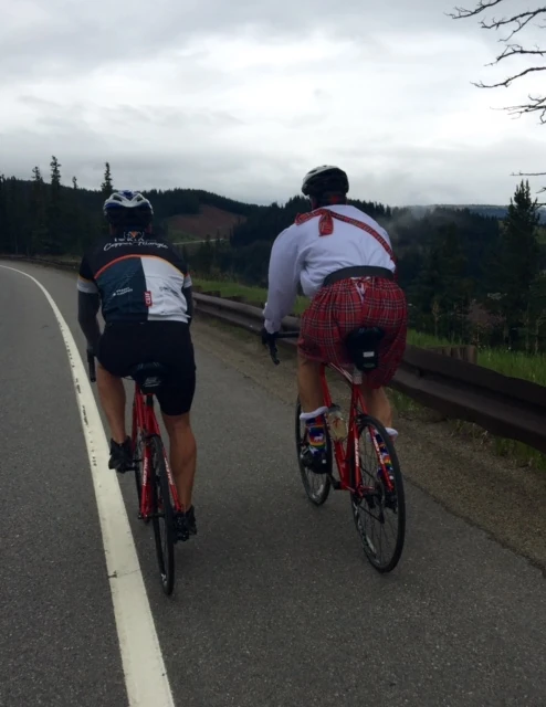 We came up upon these guys early yesterday climing up Fremont Pass. He was going pretty well.