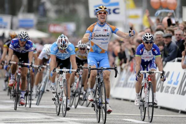 070401ispa_0507b_600