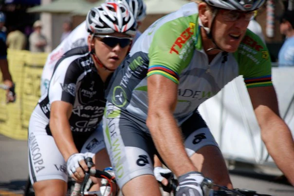 40377_1411330335388_1596390172_31194629_132284_n