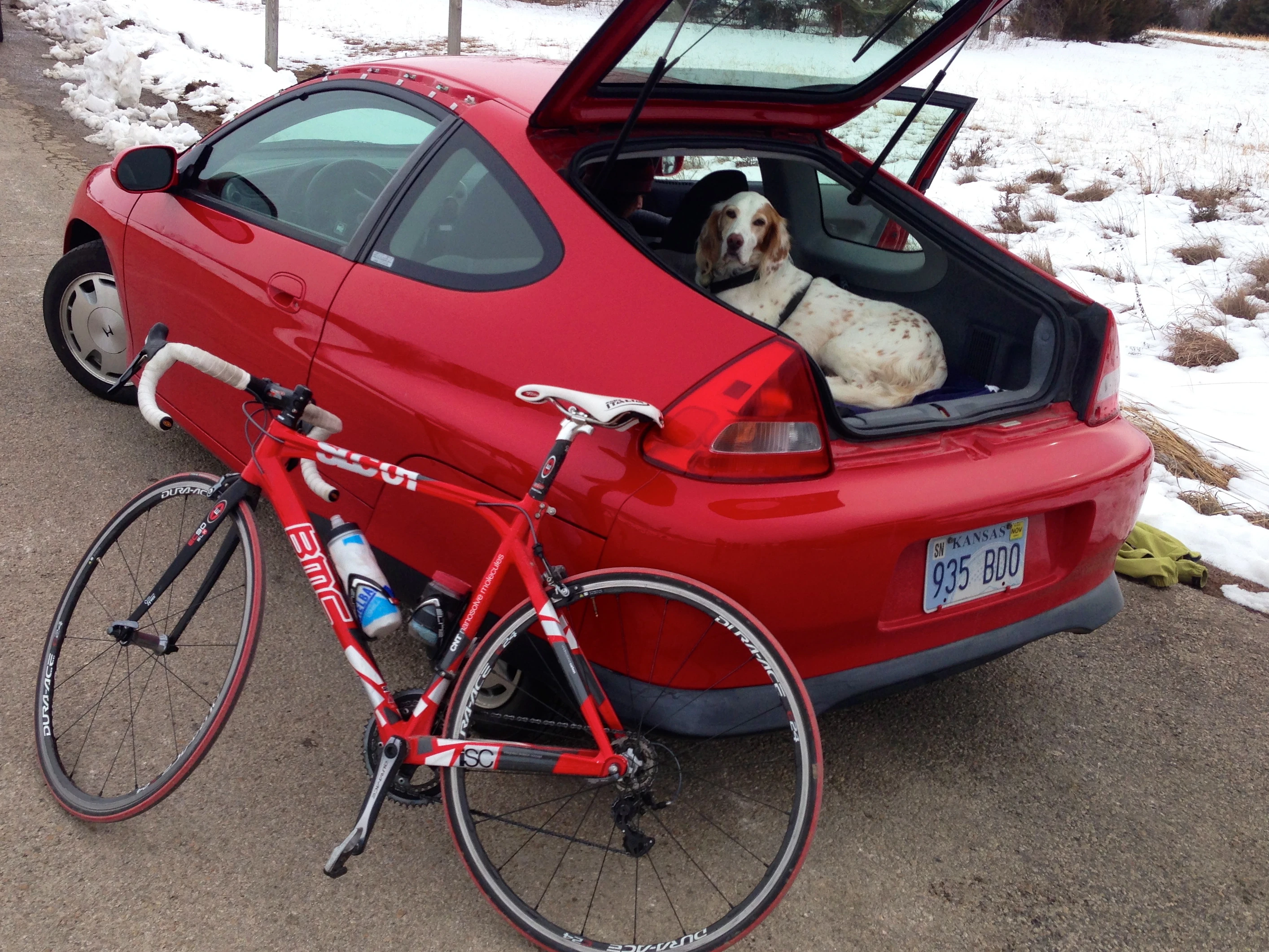 Trudi rode the 25 miles over to the race. Her bike barely fit into the Insight.