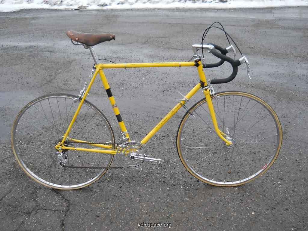 This was pretty much Kris&rsquo;s Motebecane Grand Record. It was a pretty bike.