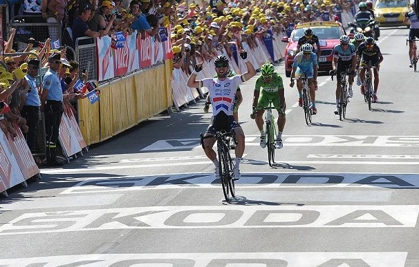 Mark Cavendish and his team rode a near picture perfect race. Leaving Sagan in the front with 400 meters to go was beautiful. They deserved the victory.