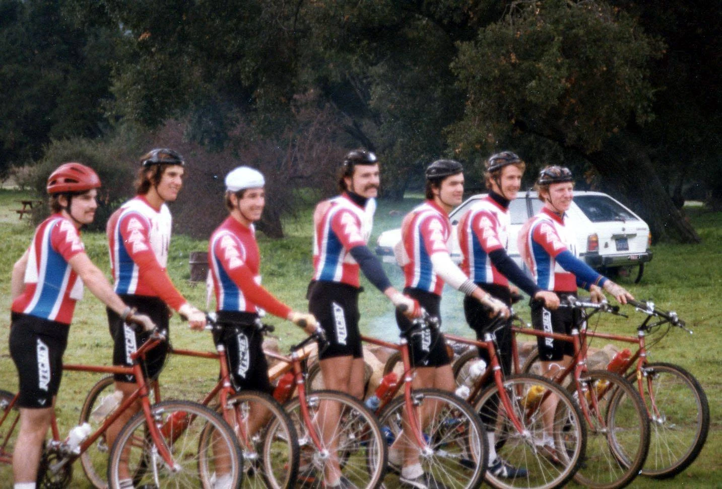 Ritchey Team photo before the race. Joe Murray, Eric Heiden, Dave McLaughlin, Tom Ritchey, David Zanotti, Dale Stetina and Sterling McBride.