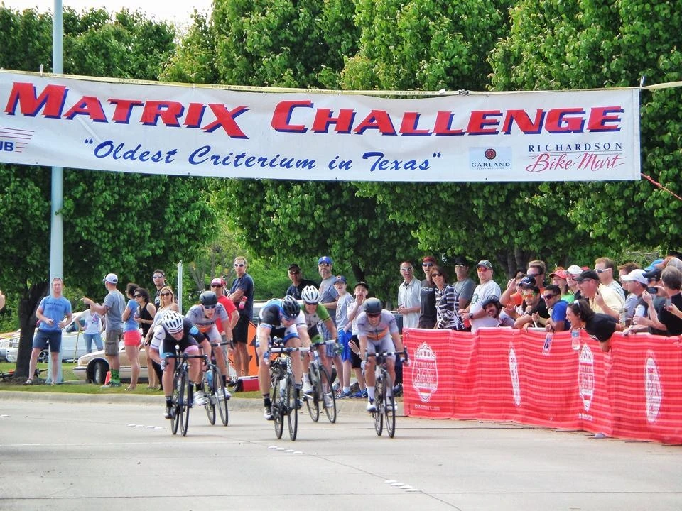 A small group of 5 of us separated on the last small hill during the sprint. 