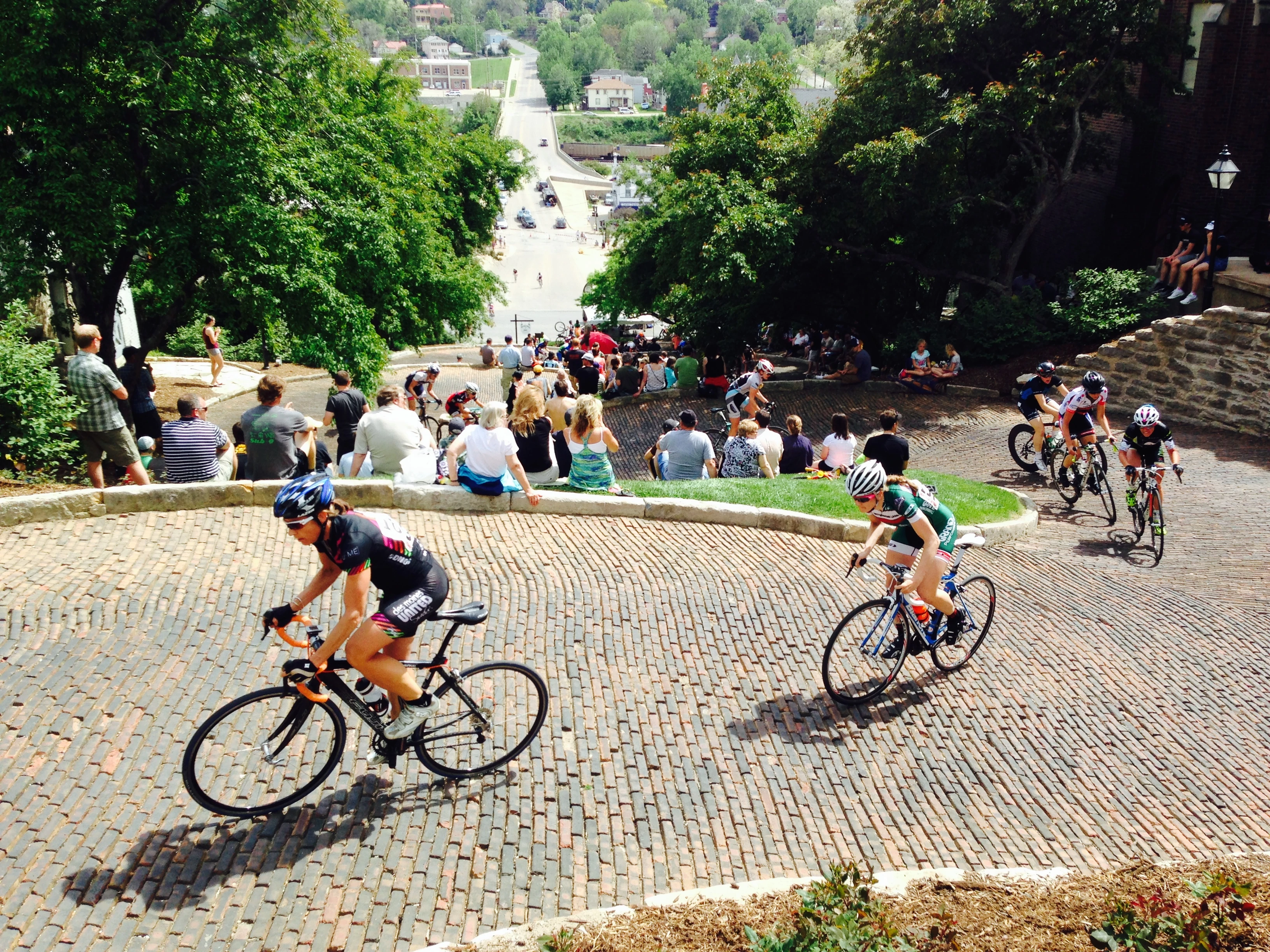 Women going up the Snake. Lisa Vetterlein won the race.