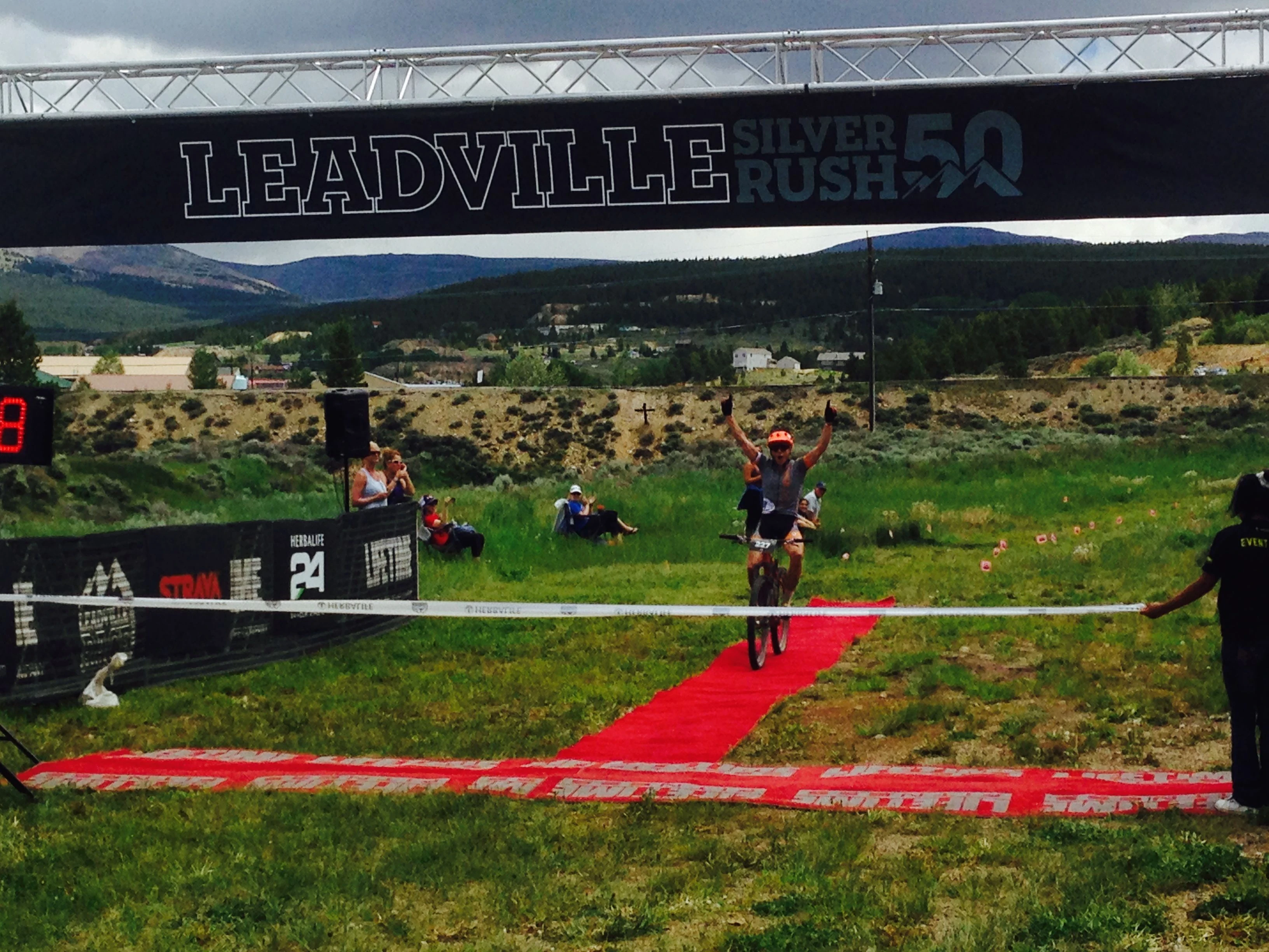 Cameron Chambers, a Kansan, winning the Silver Rush yesterday.