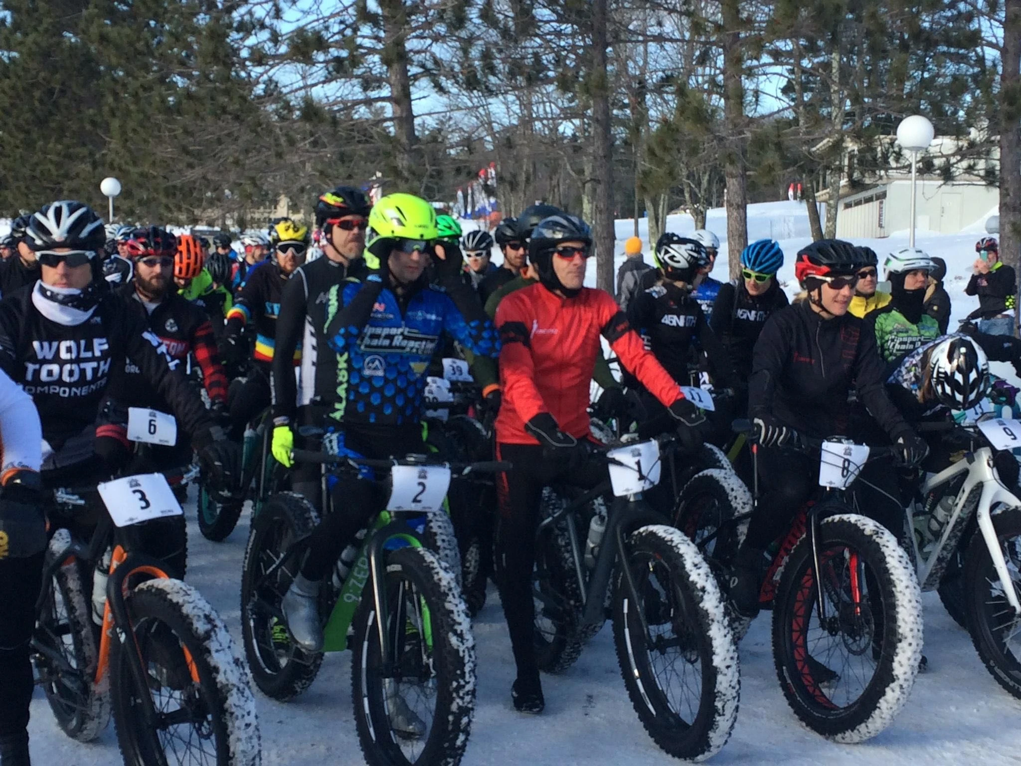 The start this morning. Ned is in red.