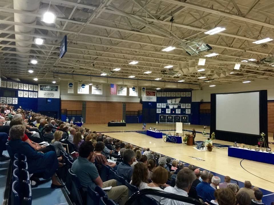 There was a huge turnout yesterday for Glenda&rsquo;s memorial. I&rsquo;m the little dinky guy standing in the middle.