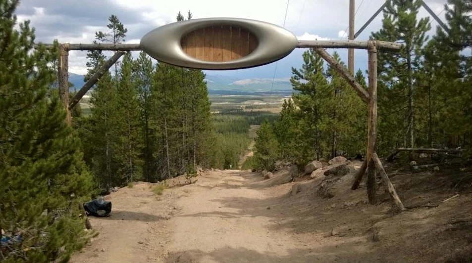 Oakley put this right before the steep descent of Powerline.