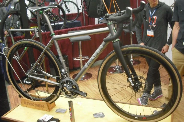 Kent Eriksen is already making disc brake road bikes, mainly for cross and gravel racing, so I’m covered just in case the rule goes through. Like it applies to me.