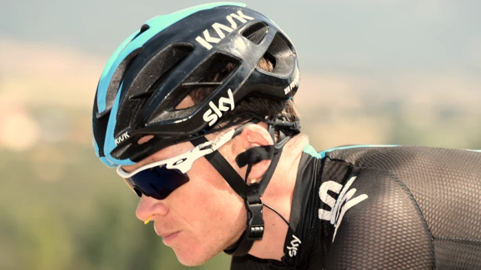 Chris Froome wearing the Turbine nose thingy.