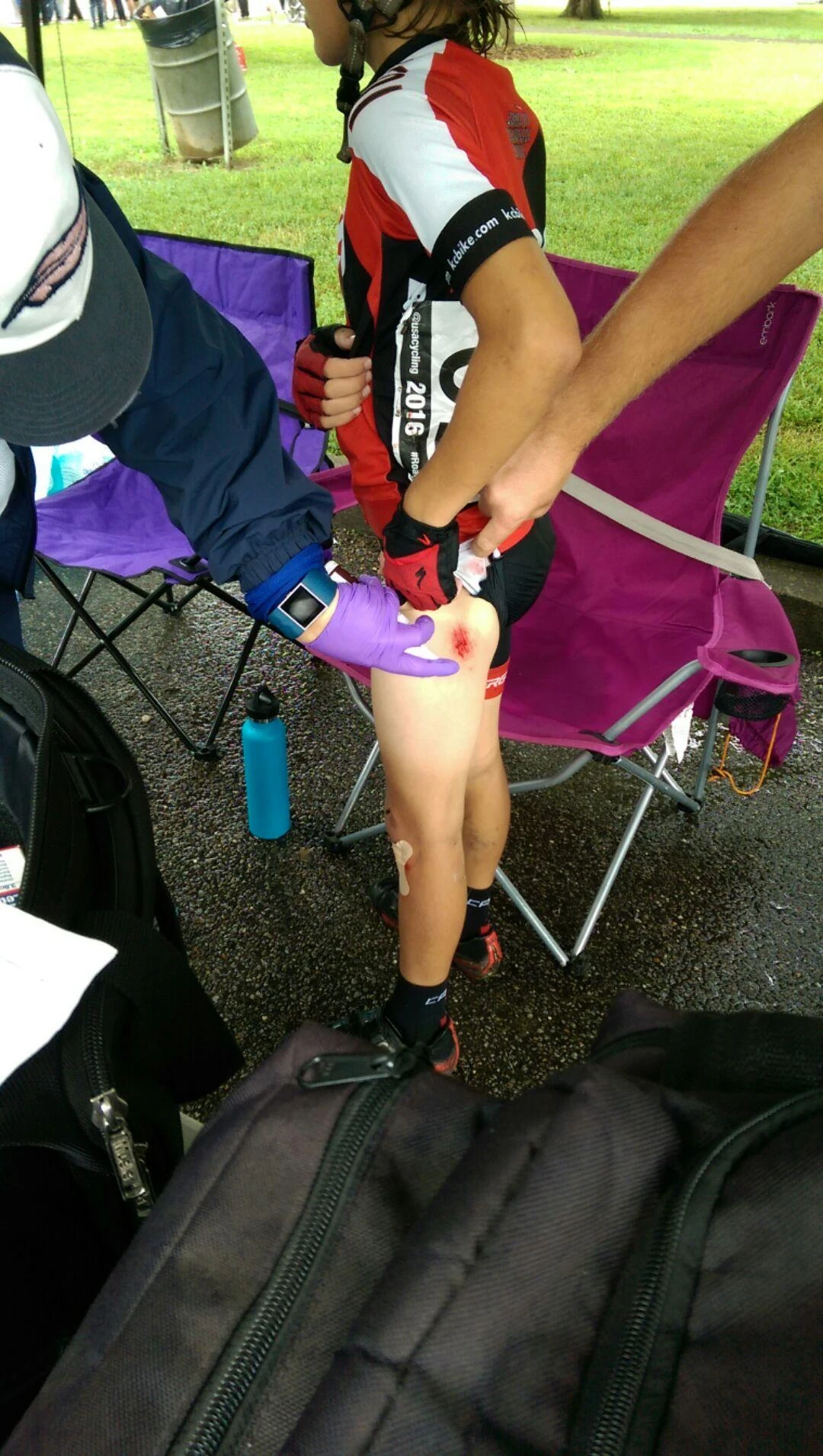 Finn Smith crashed in the Junior 11-12 race. He bounced back pretty well though.