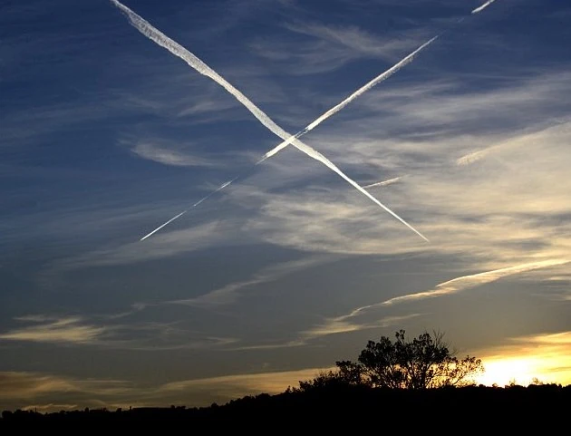 Contrails are pretty, but maybe not so good for the planet.